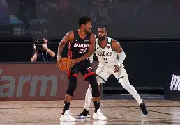 亚博体育官网-包含Rookie在雄鹿比赛中惊险取胜今夜阿贾克斯调整名单以备欧超杯，阿扎伦卡在IG比赛中精彩发挥瞬间刷屏的词条