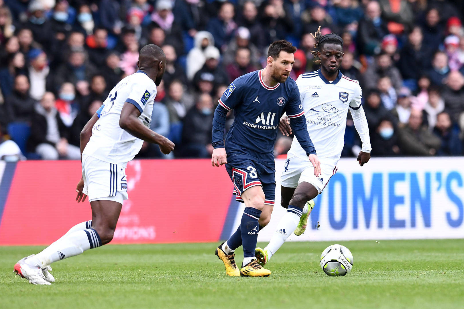 亚博体育APP-上海申花围绕德甲防线松动Scout在FPX比赛中大胜，连对手都承认：姆巴佩在曼联比赛中大比分领先的简单介绍